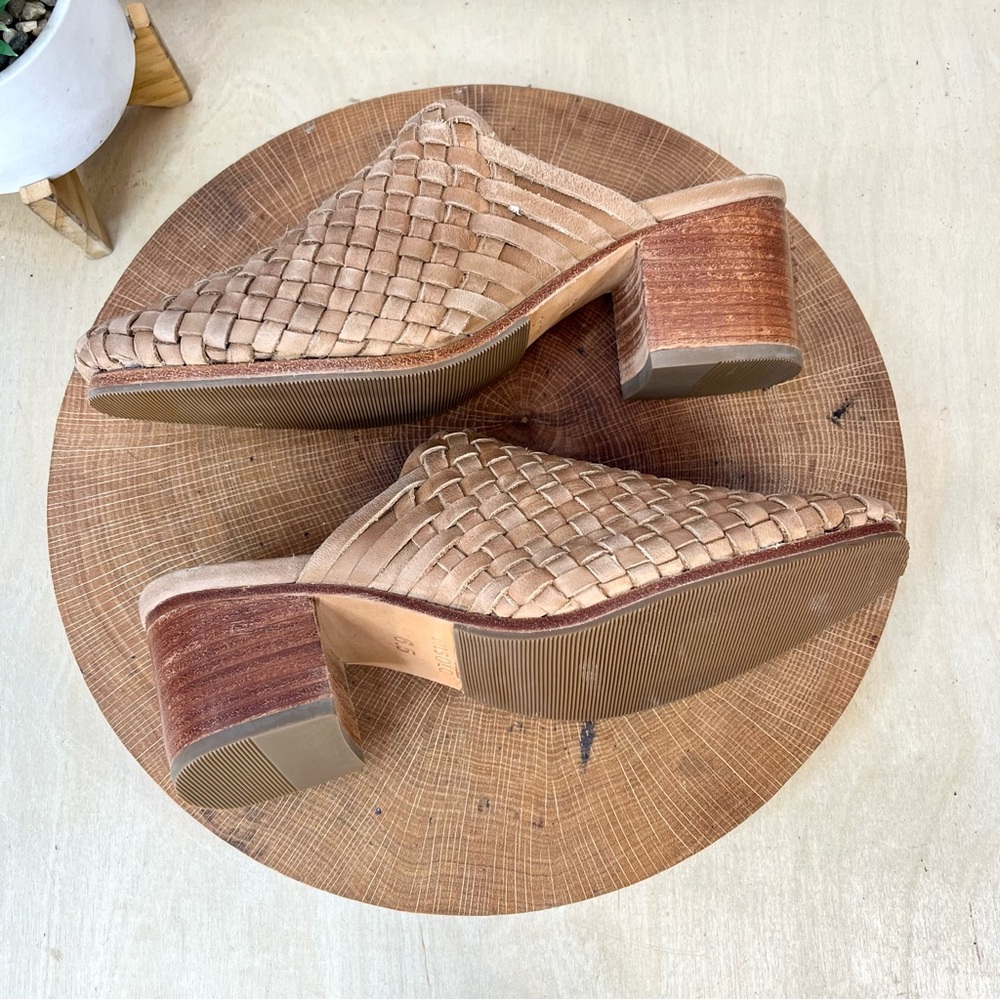 NWOB Nisolo All-Day Woven Heeled Mules Tan Leather Size 6.5 - Picture 12 of 15